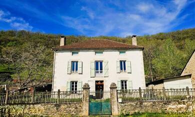 Maison à vendre 272 000 € 7 pièces 5 chambres 240 m² 1 209 m² de terrain Caylus 82160