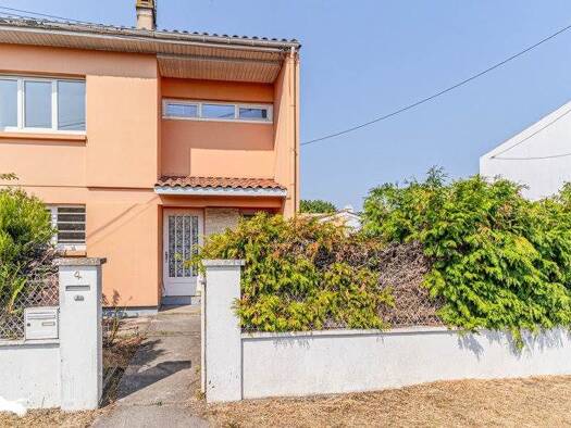 Maison à vendre 324 632 € 4 pièces 3 chambres 79 m² 300 m² de terrain Petit Chambery-Brown Villenave-d'Ornon 33140