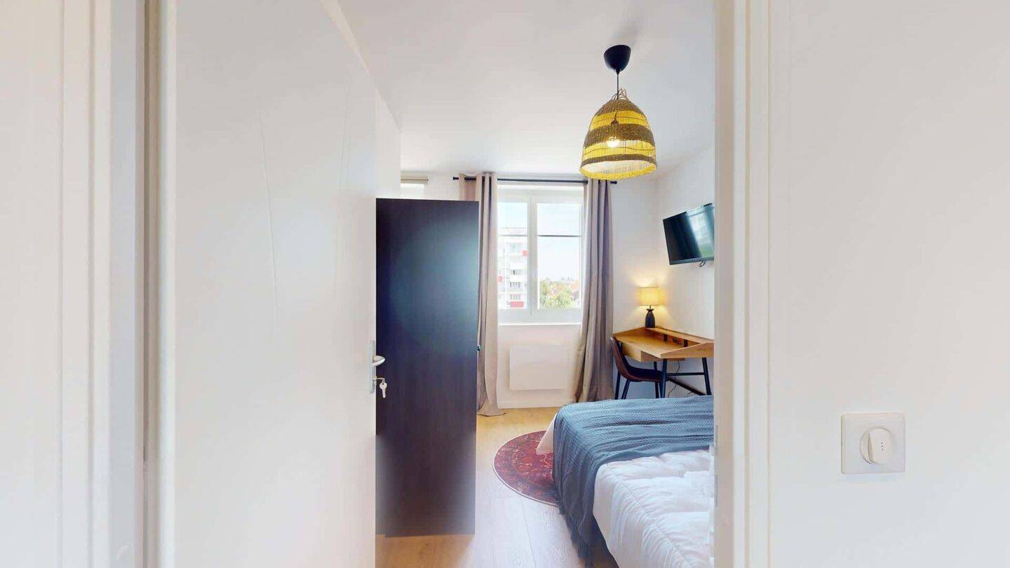Chambre 3 - CHANZY F - Colocation — 2