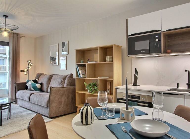 Appartement à louer - Neuf 2 369 € 2 pièces 1<br/>chambre 41 m²<br/>superficie 3/6<br/>étage Emeriau-Zola Paris 15ème 75015