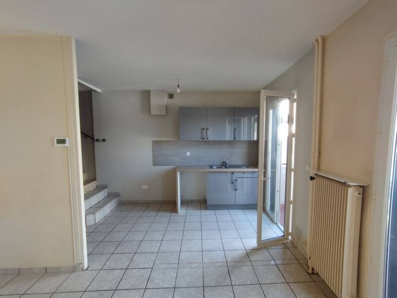 Maison à louer, 57m², PERIGNAT LES SARLIEVE