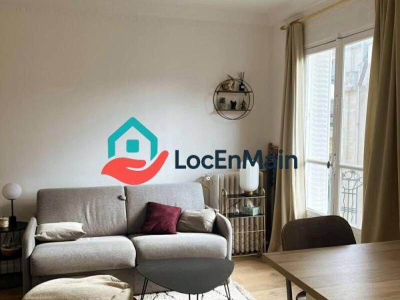 Maison à louer, 24m², PARIS 18E