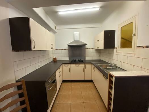 Maison à louer 800 € 4 pièces 3 chambres 73 m² Village Roquebrune-sur-Argens 83520