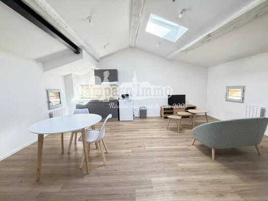 Appartement à louer 570 € 2 pièces 1 chambre 49,5 m² Étage 2/2 Centre Tarare 69170