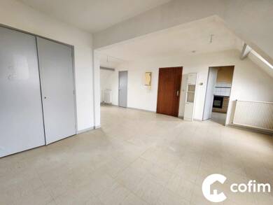 Appartement à louer 645 € 3 pièces 2 chambres 68 m² Dernier étage, Étage 4/4 Sainte Marie Ouest Oloron-Sainte-Marie 64400