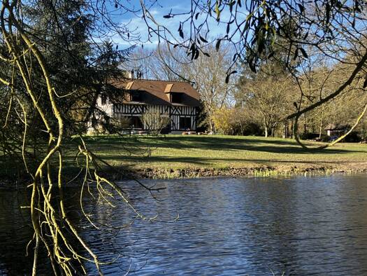 Maison à vendre 577 000 € 6 pièces 4 chambres 139 m² 48 445 m² de terrain Pacy sur Eure 27120