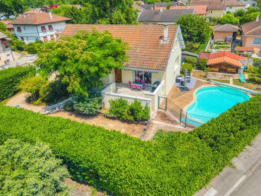 Maison à vendre 319 000 € 8 pièces 6 chambres 190 m² 830 m² de terrain Grande Reyssouze-Grand Challes Bourg-en-Bresse 01000