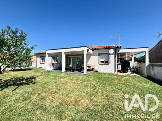 Maison de plain-pied à vendre 259 000 € 5 pièces 4 chambres 123 m² 699 m² de terrain Est Saint-Gaudens 31800