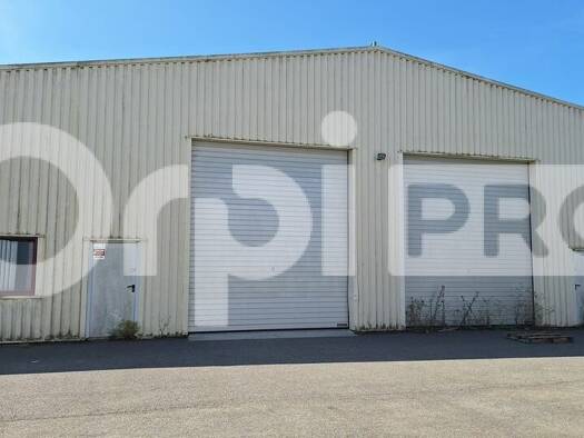 Entrepôt à louer 2 310 € 396 m² d'espace de stockage Guérande 44350