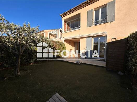 Appartement à louer 740 € 2 pièces 1 chambre 48,43 m² RDC La Ville Lorgues 83510