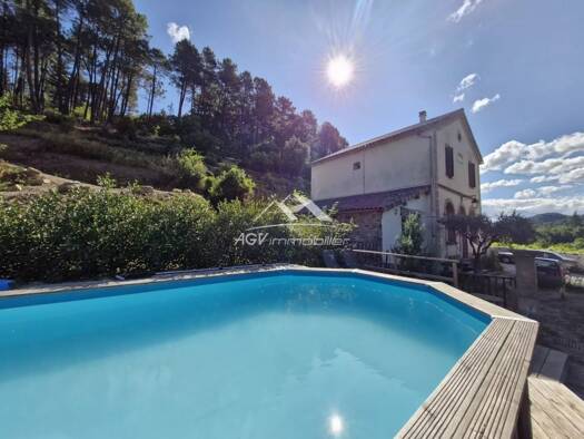 Maison à vendre 284 000 € 7 pièces 5 chambres 169,8 m² 1 981 m² de terrain Portes 30530