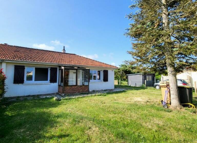 Maison de plain-pied à vendre 187 180 € 6 pièces 3<br/>chambres 85 m²<br/>superficie 458 m²<br/>terrain Centre Ville Dreux 28100