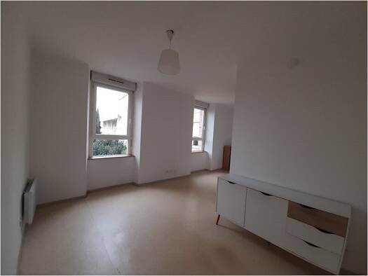 Appartement à louer 390 € 1 pièce 26,3 m² 1er étage Centre Ville-Stalingrad Alès 30100