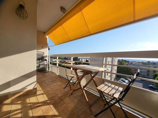 Appartement à vendre 189 000 € 4 pièces 3 chambres 73 m² Étage 4/4 Les Rascas-La Ferrage Marignane 13700