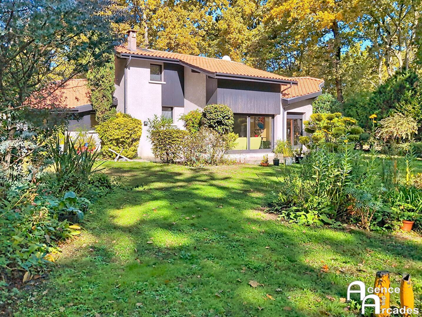 Maison à vendre, 159m², SAINT SULPICE ET CAMEYRAC