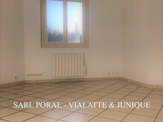 Appartement à louer 663 € 2 pièces 1 chambre 45,4 m² 2ème étage Ambérieu-en-Bugey 01500