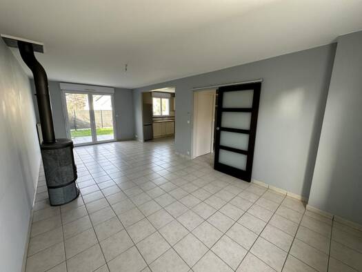 Maison à louer 1 448 € 4 pièces 3 chambres 85 m² Eraudière-Renaudière Nantes 44300