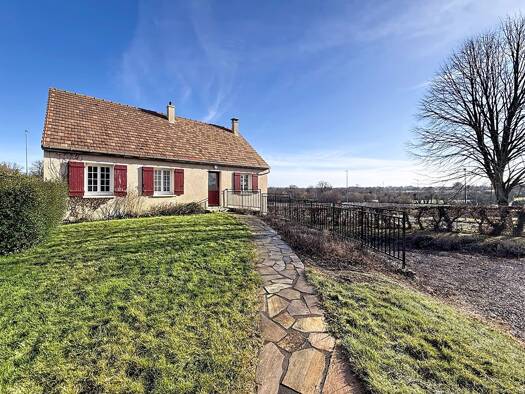 Maison à vendre 160 500 € 5 pièces 3 chambres 80 m² 700 m² de terrain La Planchette Flers 61100