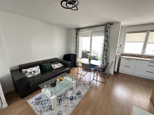 Appartement à vendre 233 200 € 4 pièces 3 chambres 84 m² 6 étages Évry-Courcouronnes 91000