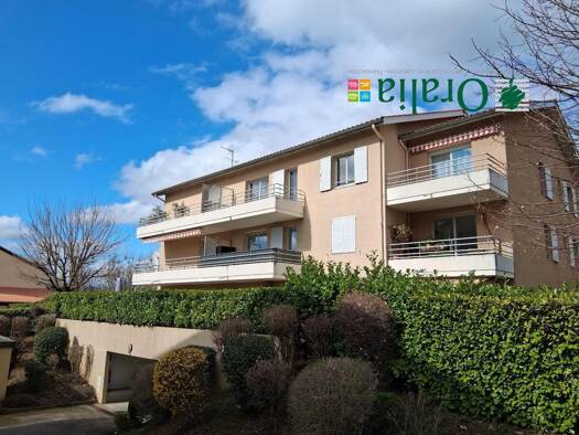 Appartement à louer 935 € 4 pièces 2 chambres 83 m² Étage 1/3 Belleroche Villefranche-sur-Saône 69400