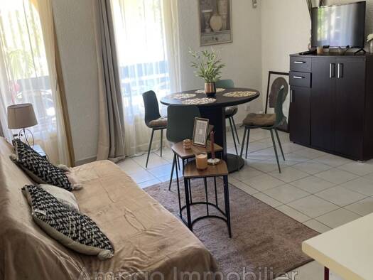 Appartement à louer 600 € 2 pièces 1 chambre 32 m² 1er étage Village Sud Canet-en-Roussillon 66140