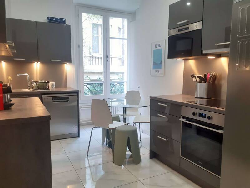 Maison à louer, 145m², PARIS 16E