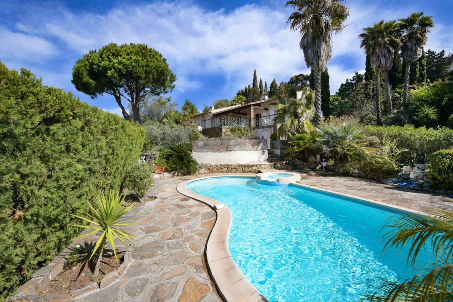 Maison à vendre, 183m², LA CROIX VALMER