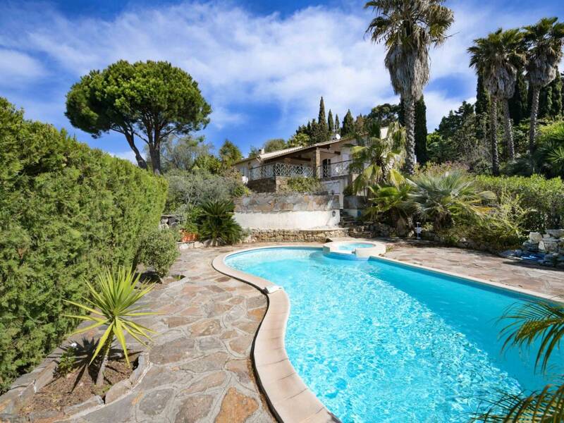Maison à vendre, 183m², LA CROIX VALMER