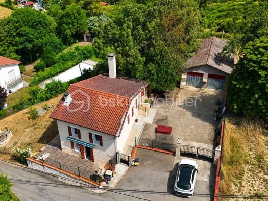 Maison à vendre 288 000 € 5 pièces 4 chambres 135 m² Zone d'Activité Quart Nord Est Auch 32000