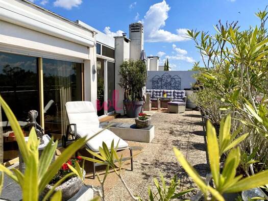 Appartement à vendre 695 000 € 8 pièces 4 chambres 210 m² Étage 4/4 Caudéran Bordeaux 33000