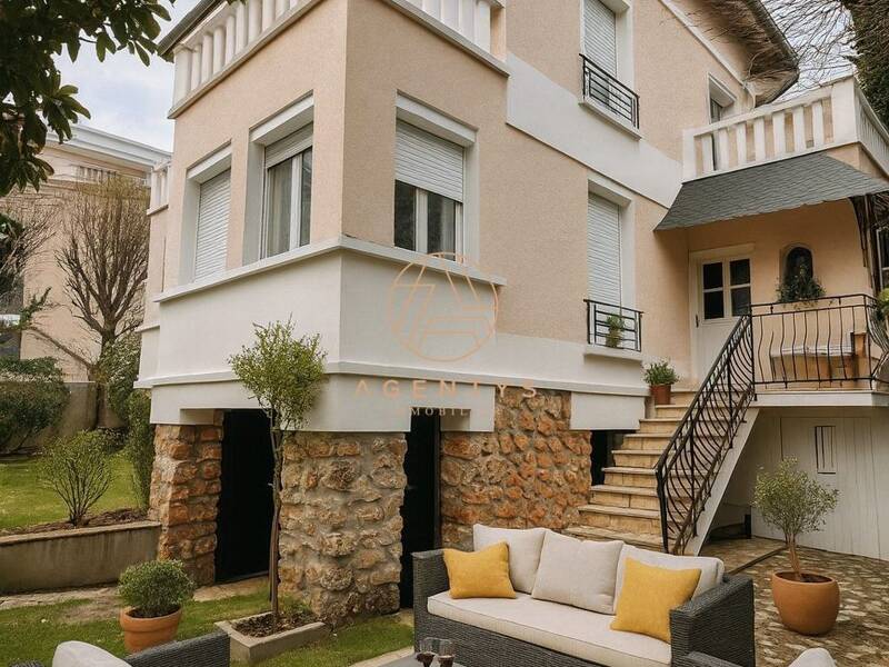Maison à vendre, 195m², SAINT MAUR DES FOSSES
