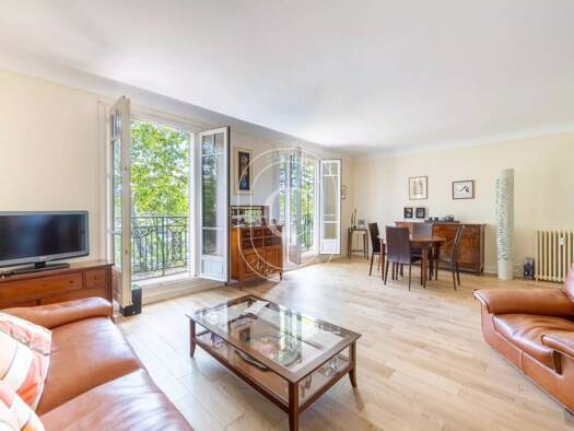 Appartement à vendre 550 000 € 4 pièces 2 chambres 86 m² Étage 4/5 Centre Le Vésinet 78110