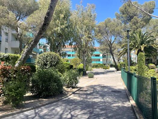 Appartement à vendre 355 000 € 2 pièces 1 chambre 52,76 m² Étage 1/3 Boulouris Saint-Raphaël 83700