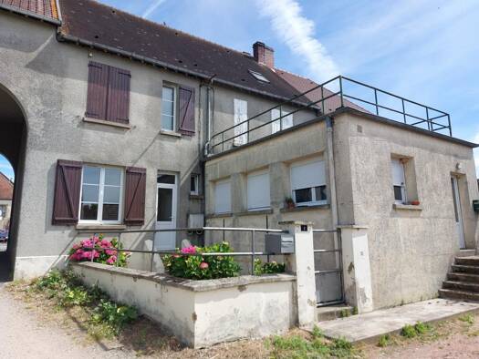 Maison à vendre 106 500 € 5 pièces 3 chambres 179 m² 79 m² de terrain Tourouvre Au Perche 61190