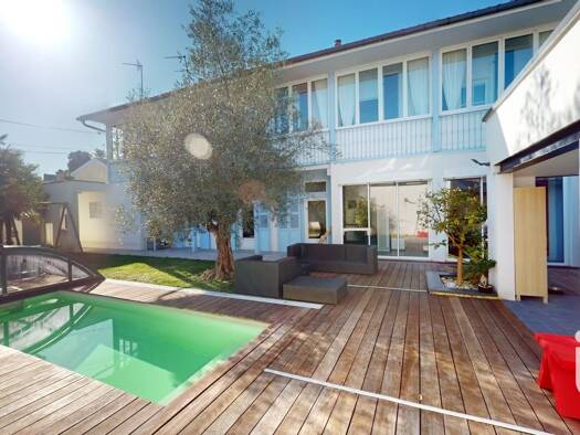 Maison de ville à vendre 579 000 € 7 pièces 4 chambres 203 m² 395 m² de terrain Dufau-Tourasse Pau 64000