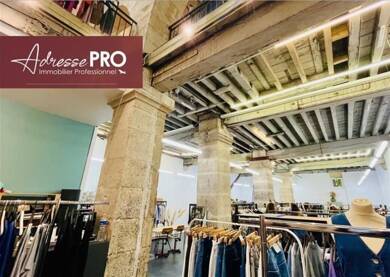 Local commercial à louer 4 300 € 390 m² de surface de vente Bordeaux 33000