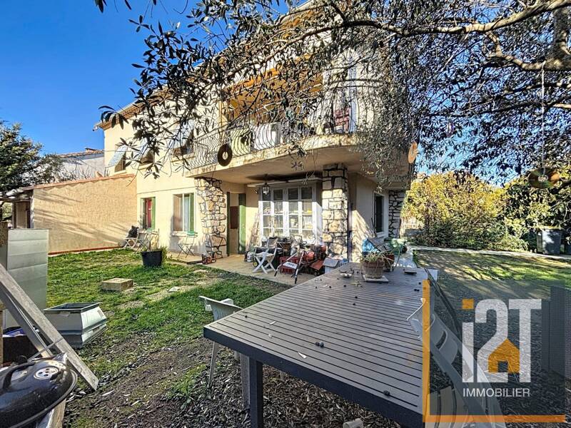 Maison à vendre, 157m², RODILHAN