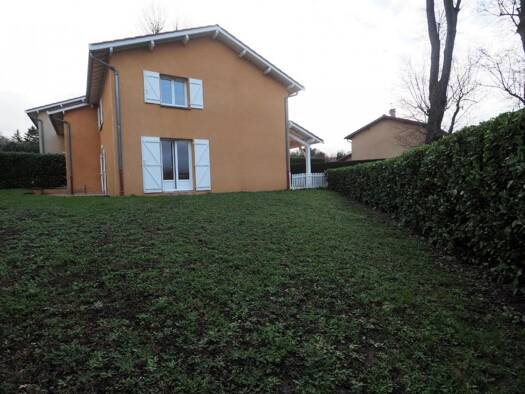 Villa à louer 1 365 € 5 pièces 4 chambres 120 m² dès le 19/08/2025 Parcieux 01600