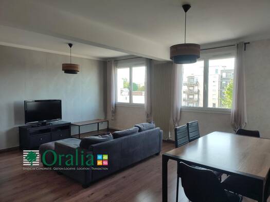 Appartement à louer 750 € 3 pièces 2 chambres 61,24 m² 2ème étage Castelnau Dijon 21000