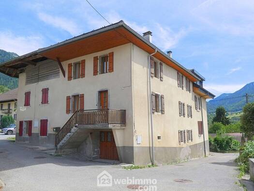 Maison à vendre 314 000 € 5 pièces 4 chambres 128 m² 92 m² de terrain Peripherie Faverges-Seythenex 74210