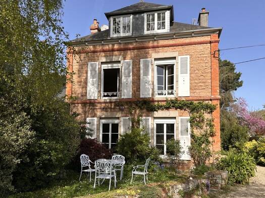 Maison à vendre 1 009 400 € 9 pièces 6 chambres 230 m² 1 538 m² de terrain Kernoa-Kerity-Littoral Paimpol 22500
