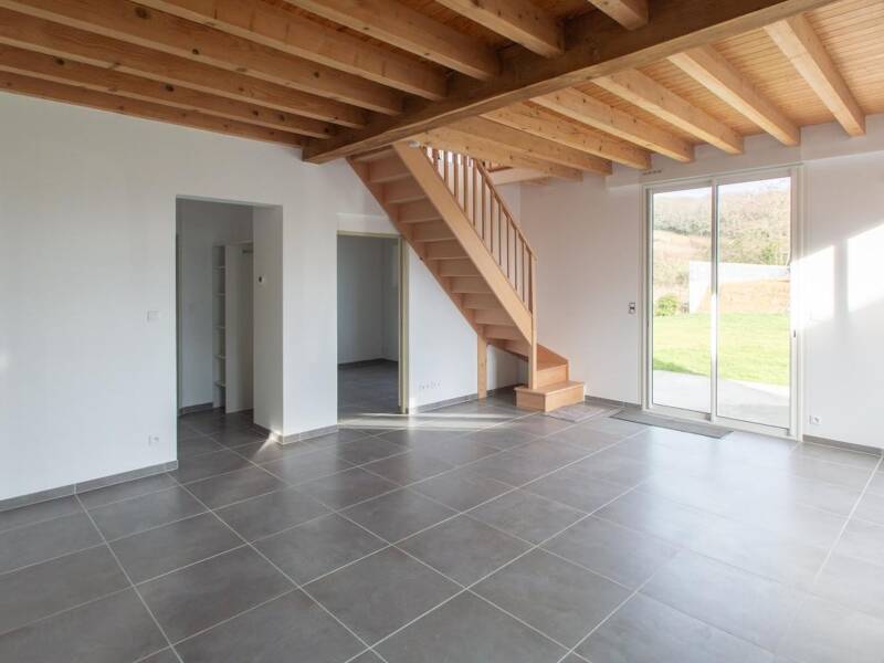 Maison à louer, 136m², SAUVAGNON