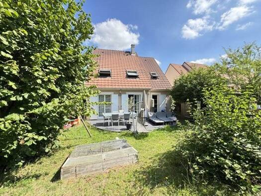 Maison à vendre 410 670 € 6 pièces 4 chambres 98 m² 344 m² de terrain Menucourt 95180
