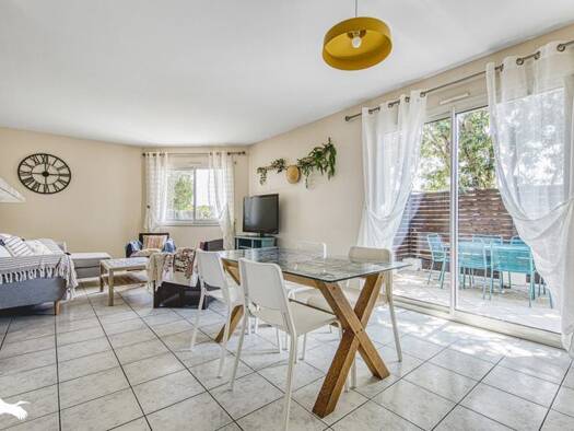 Maison de plain-pied à vendre 378 950 € 4 pièces 3 chambres 89 m² 453 m² de terrain Audenge 33980