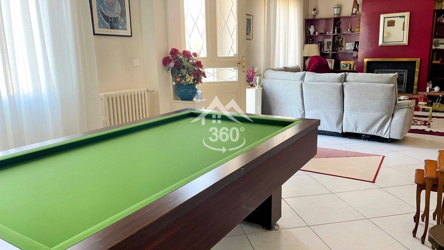 Maison à vendre, 324m², CASTELJALOUX