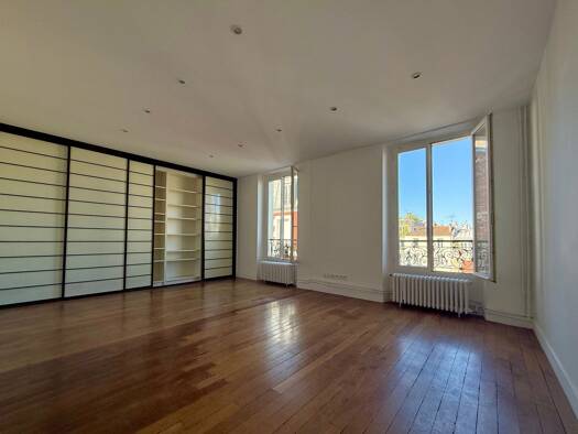Appartement à vendre 645 000 € 3 pièces 2 chambres 70 m² Étage 4/5 Didot-Porte de Vanves Paris 14ème arrondissement 75014
