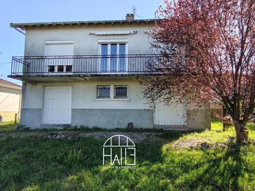 Maison à vendre 191 000 € 5 pièces 4 chambres 134 m² 1 231 m² de terrain Ouest Saint-Junien 87200