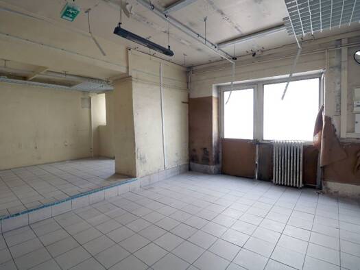 Local commercial à louer 5 000 € 116 m² de surface de vente Versailles 78000