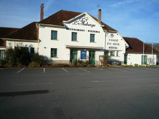 Local commercial à vendre 440 000 € 387 m² de surface de vente Condé-en-Brie 02330