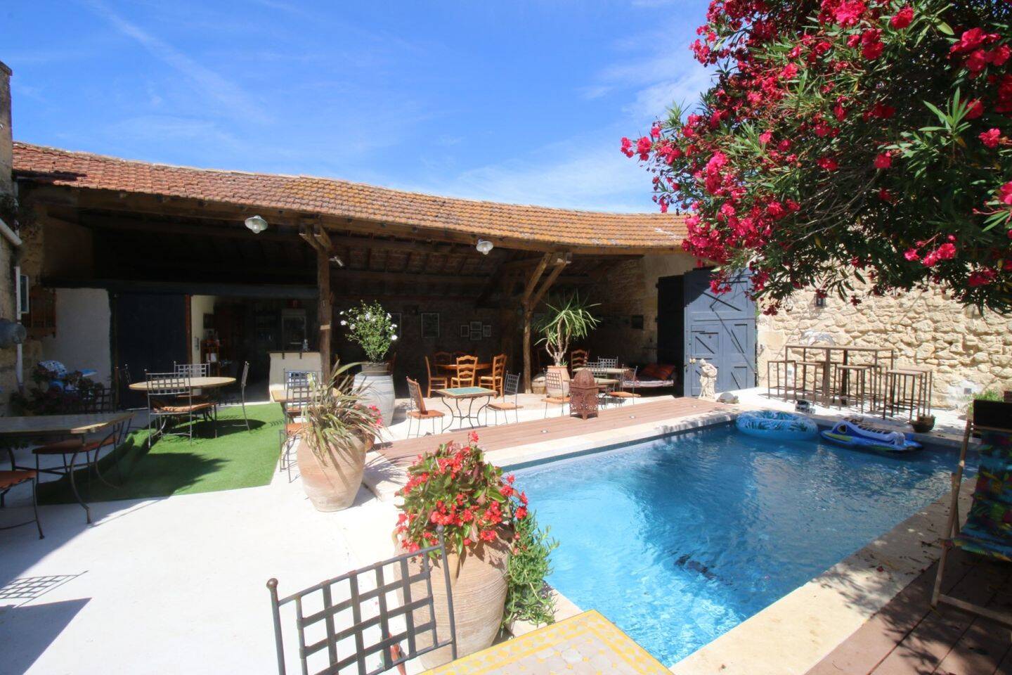 Maison à vendre, 350m², FONTVIEILLE
